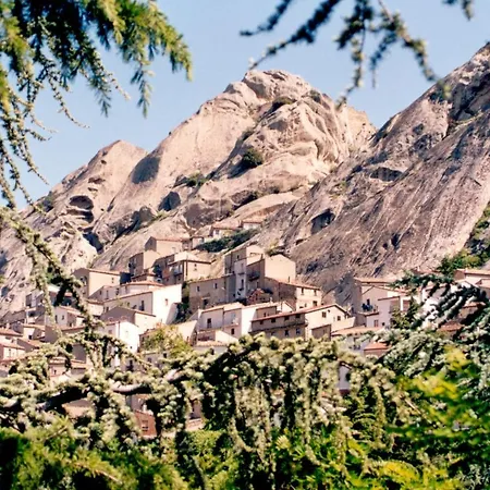 Ercole Oda ve Kahvaltı 3*